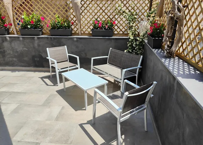 Ciaurimari Sicilian Con Terrazza 펜션 카타니아